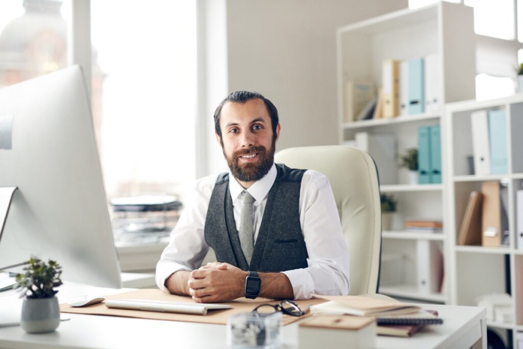 Un salarié travaillant et respectant son heure de travail