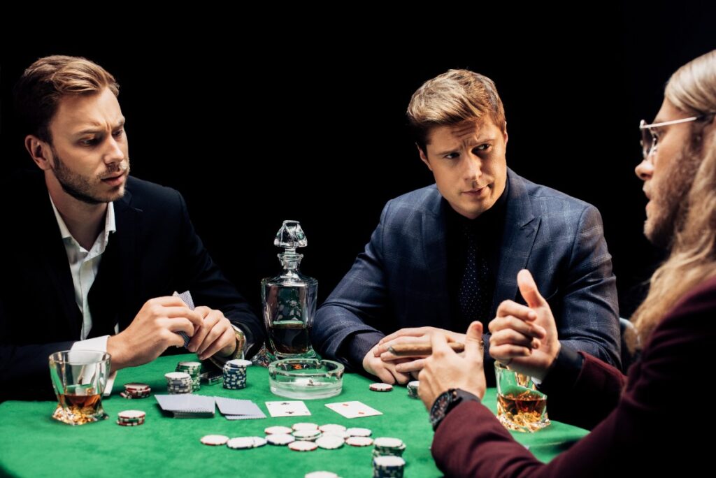 Des joueurs de poker professionnels
